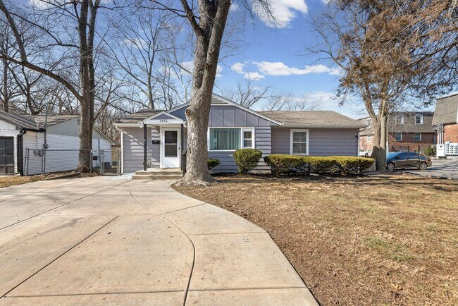 Building Photo - Newly Renovated Home - Steps Away from KU Med