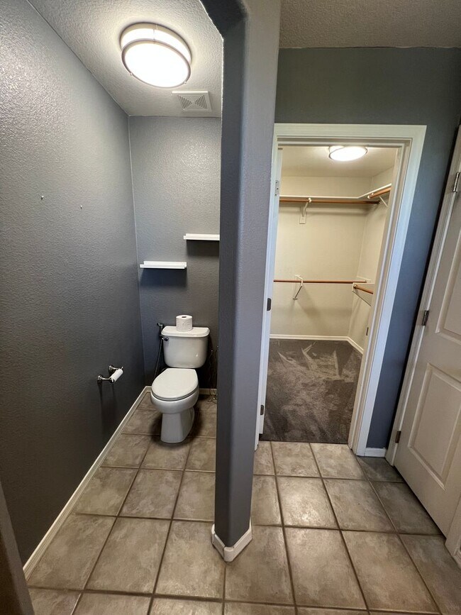 Building Photo - 3 Bedroom - 2 story home in Rancho Sahuarita