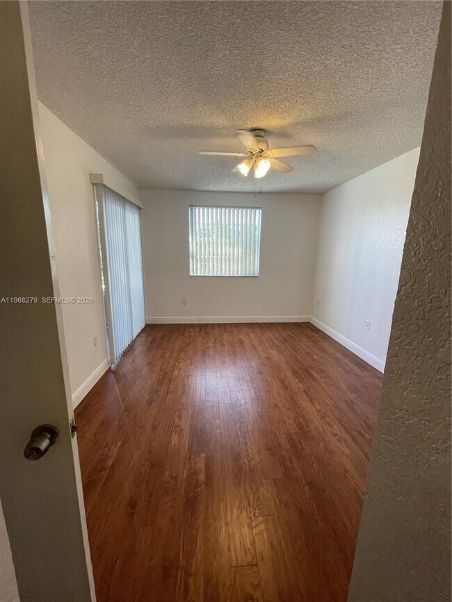 Building Photo - 2881 N Oakland Forest Dr