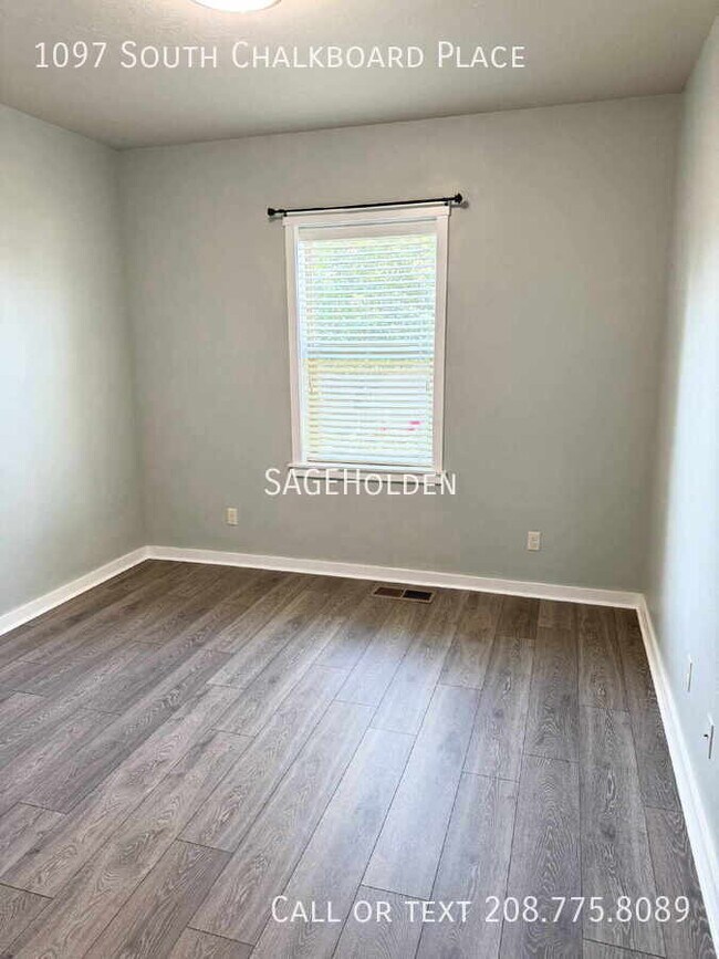 Building Photo - 1097 S Chalkboard Pl