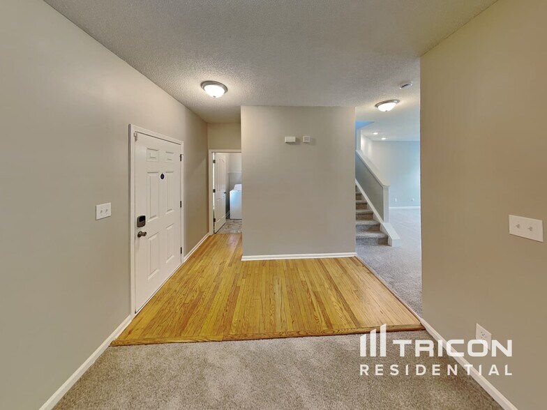 Building Photo - 10827 Azure Valley Pl