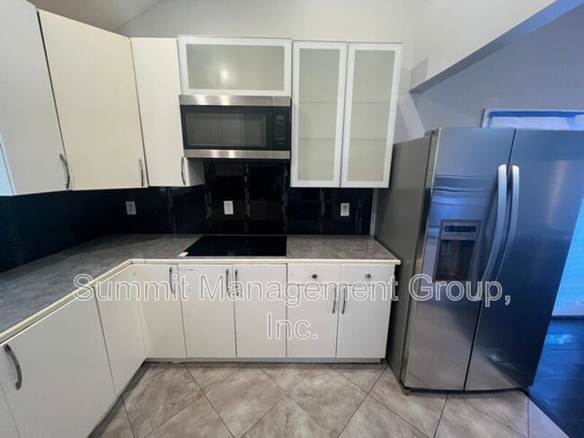 Building Photo - 6381 Klondike River Rd