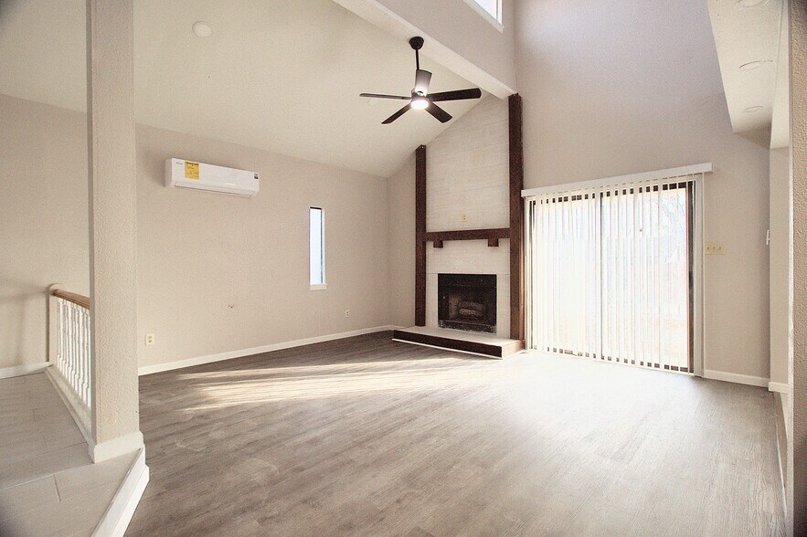 Building Photo - 911 Rockwall St