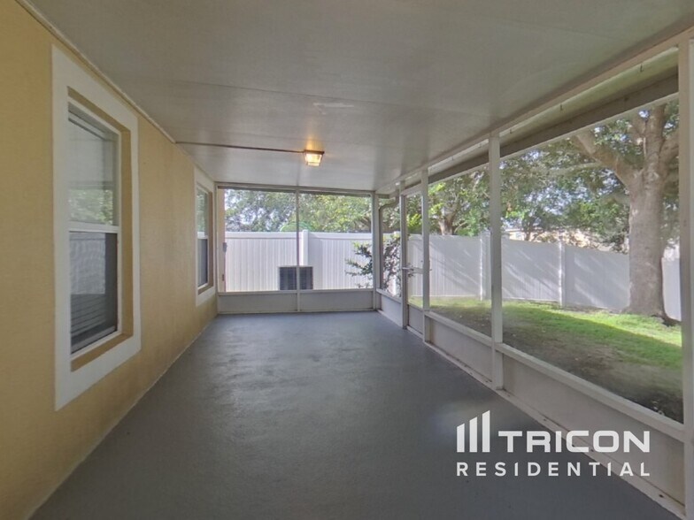 Building Photo - 407 Nuestra Pl
