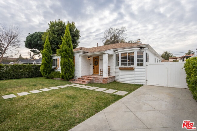 Building Photo - 4607 Willowcrest Ave