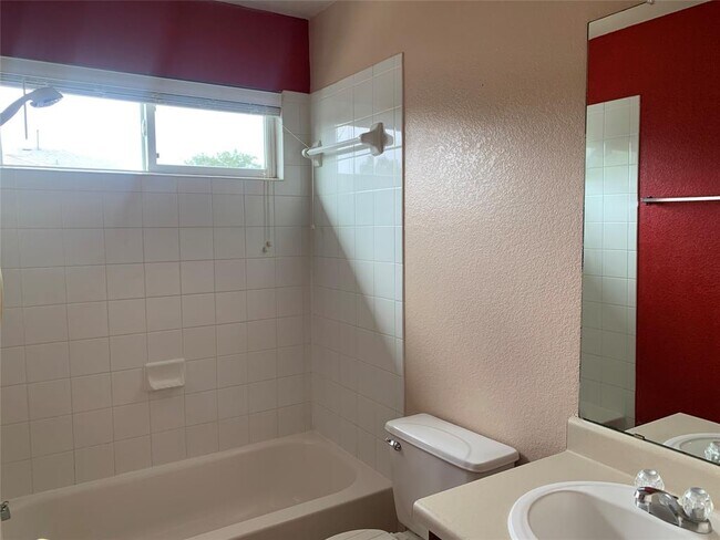 Building Photo - 18317 Great Falls Dr