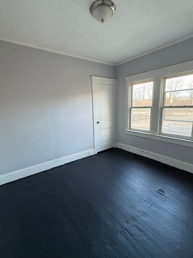 Building Photo - 1417 E 175th St