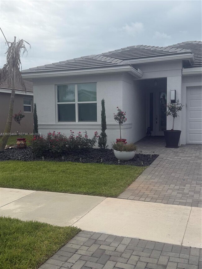 Building Photo - 13542 SW Oceanus Blvd