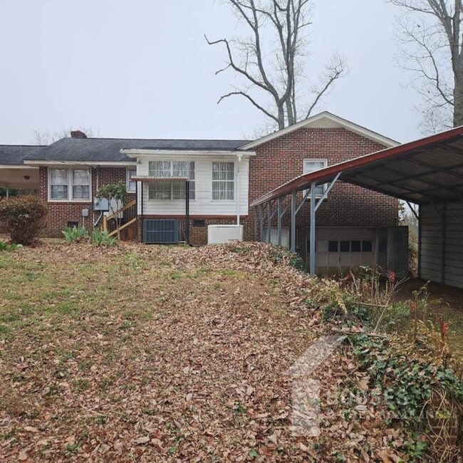 Building Photo - 813 Fox Squirrel Ridge Rd