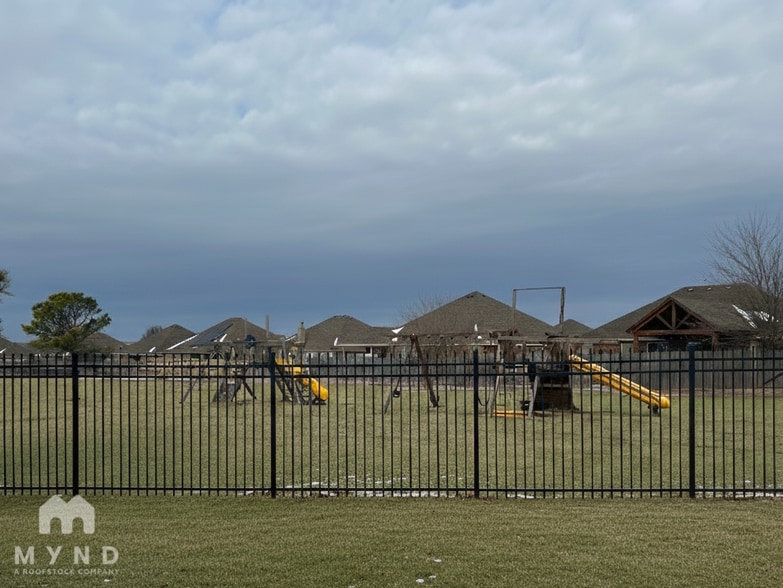 Building Photo - 5808 N 34th St