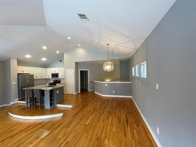 Building Photo - 9822 Samantha Suzanne Ct