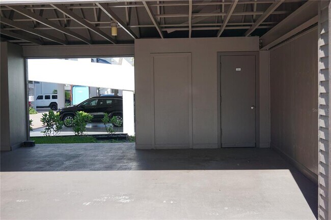 Building Photo - 534 Pinellas Bayway S