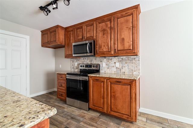 Building Photo - 757 Tanglewood Dr