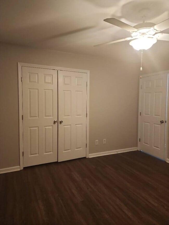 Building Photo - 122 Christy Dr