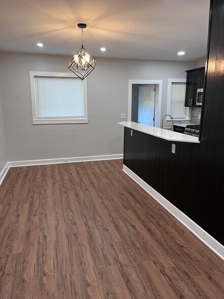 Dining room - 2325 Penn St