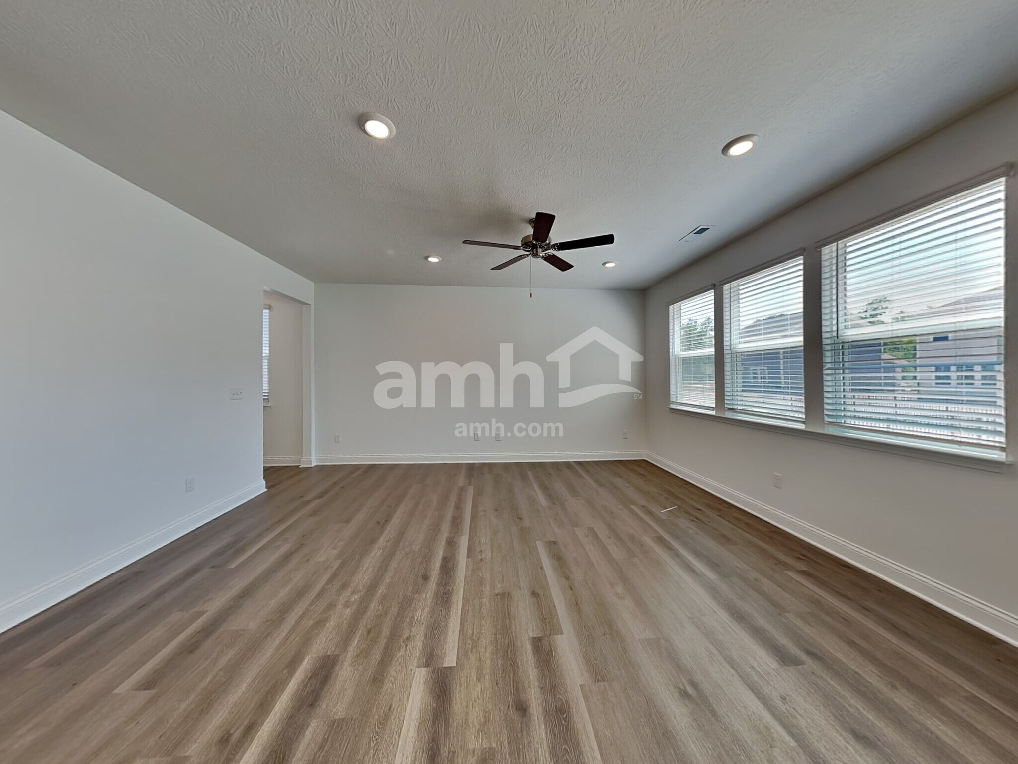 Building Photo - 315 Pne Hl Ct