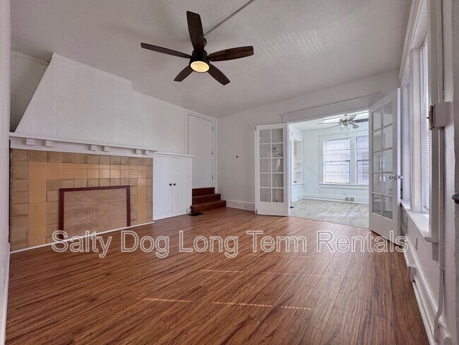 Building Photo - 436 N Grandview Ave