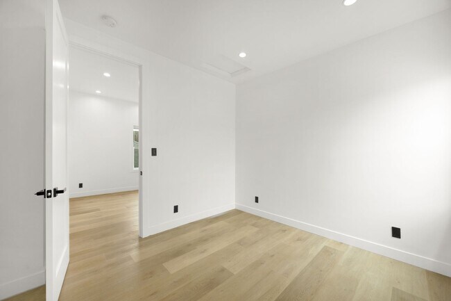 Building Photo - 1386-1388 47th Avenue (1355r)