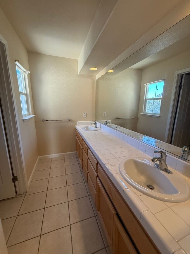 Building Photo - Come Check out this Lovely 4 Bedroom 2.5 B...