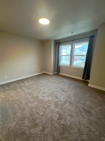 upstairs bedroom 1 - 1088 S High Ridge Rd