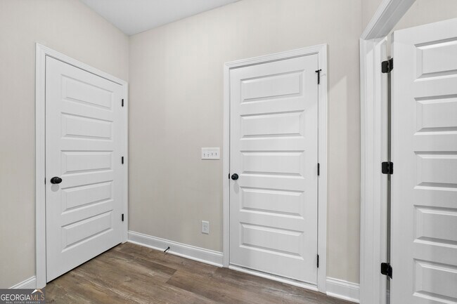Building Photo - 280 Mulberry Dr