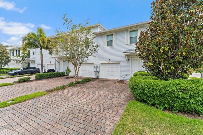 Building Photo - 3253 E Mallory Blvd