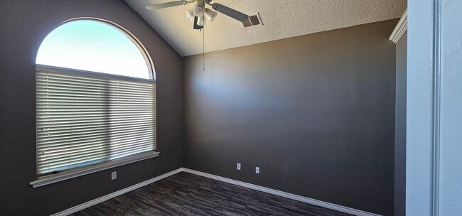 Building Photo - 6027 100th St