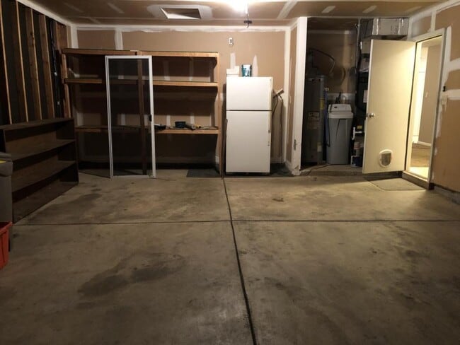 Building Photo - 5971 Gadsen Dr