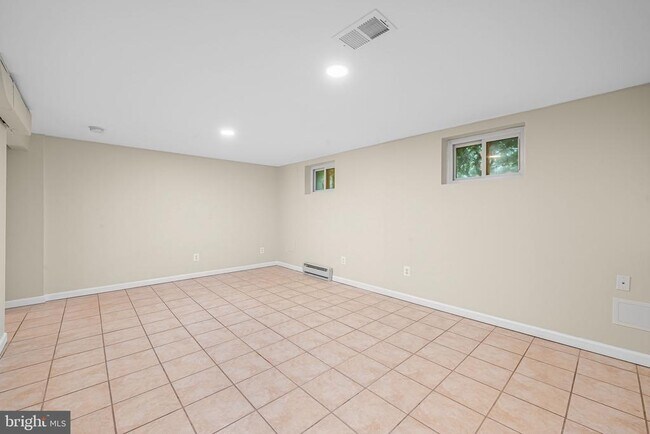 Building Photo - 9035 49th Pl