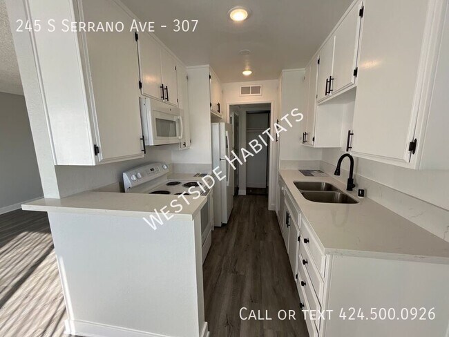 Building Photo - 245 Serrano Ave
