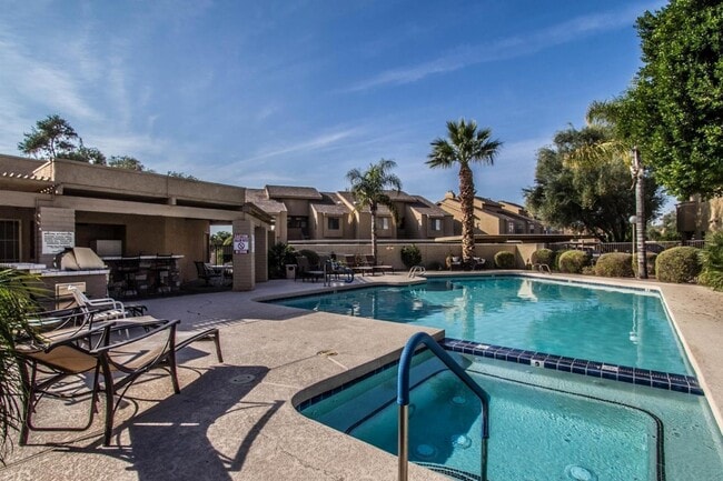 Building Photo - 7950 E Starlight Way