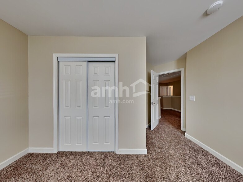 Building Photo - 117 Longford Dr