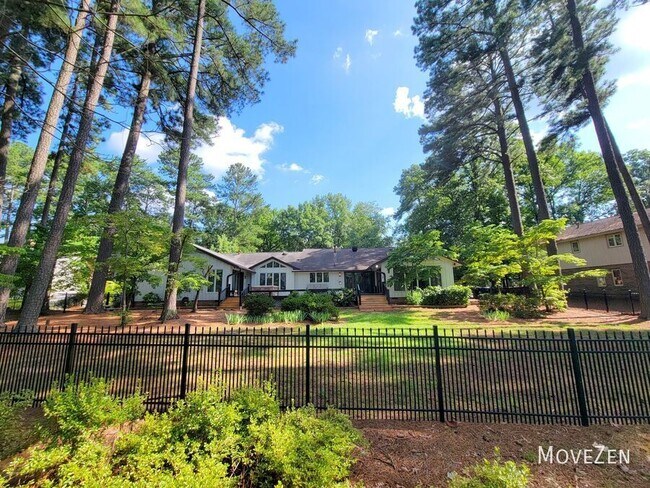 Building Photo - 6829 Greystone Dr
