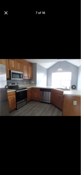 Building Photo - 104 Leeds Way