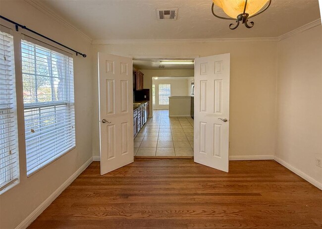 Building Photo - 2341 NW 37th St