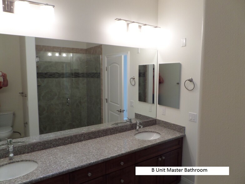 Master Bath Dual Vanity - 3761 W 244th St