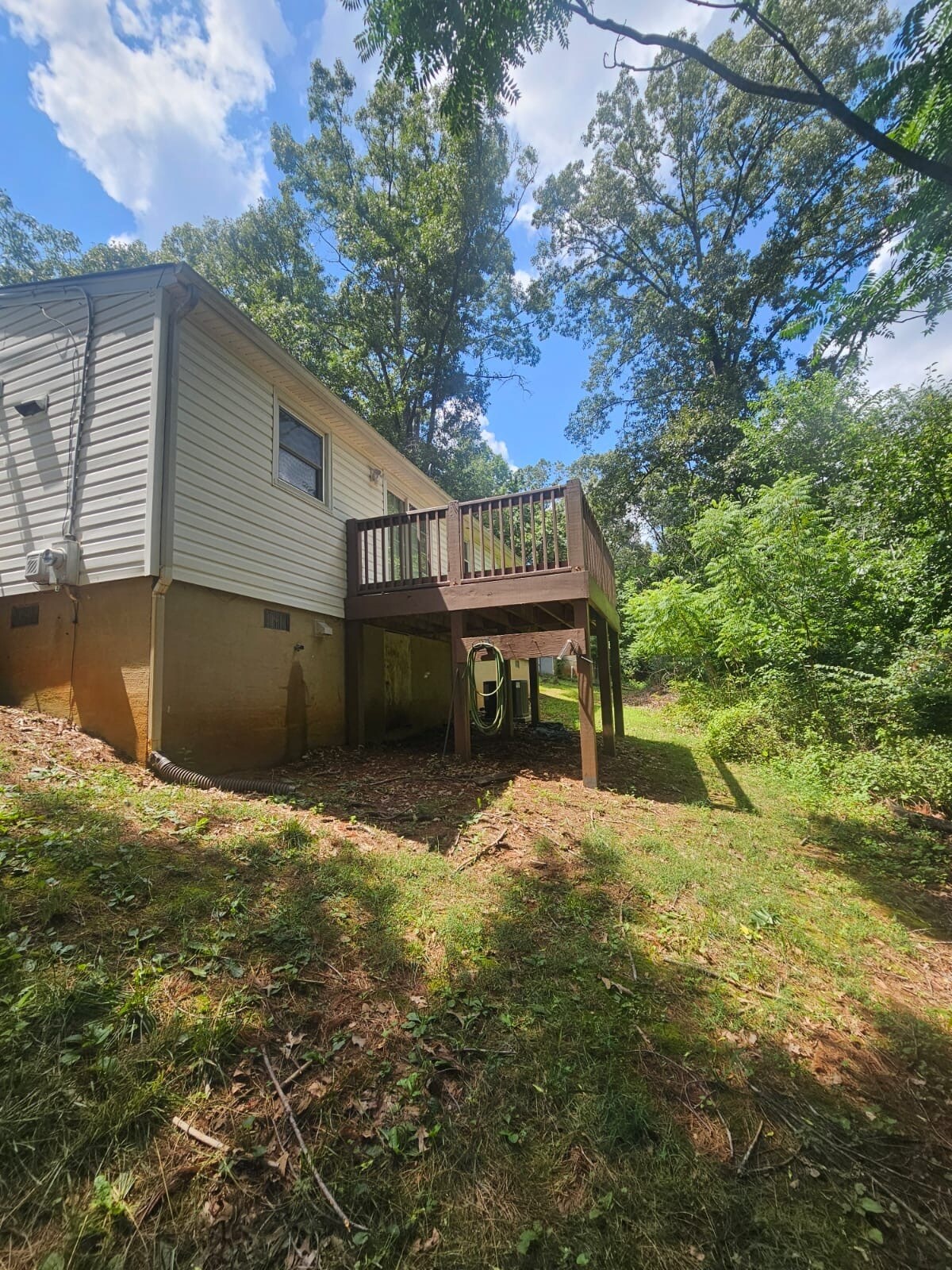 Building Photo - 259 Lakeview Dr