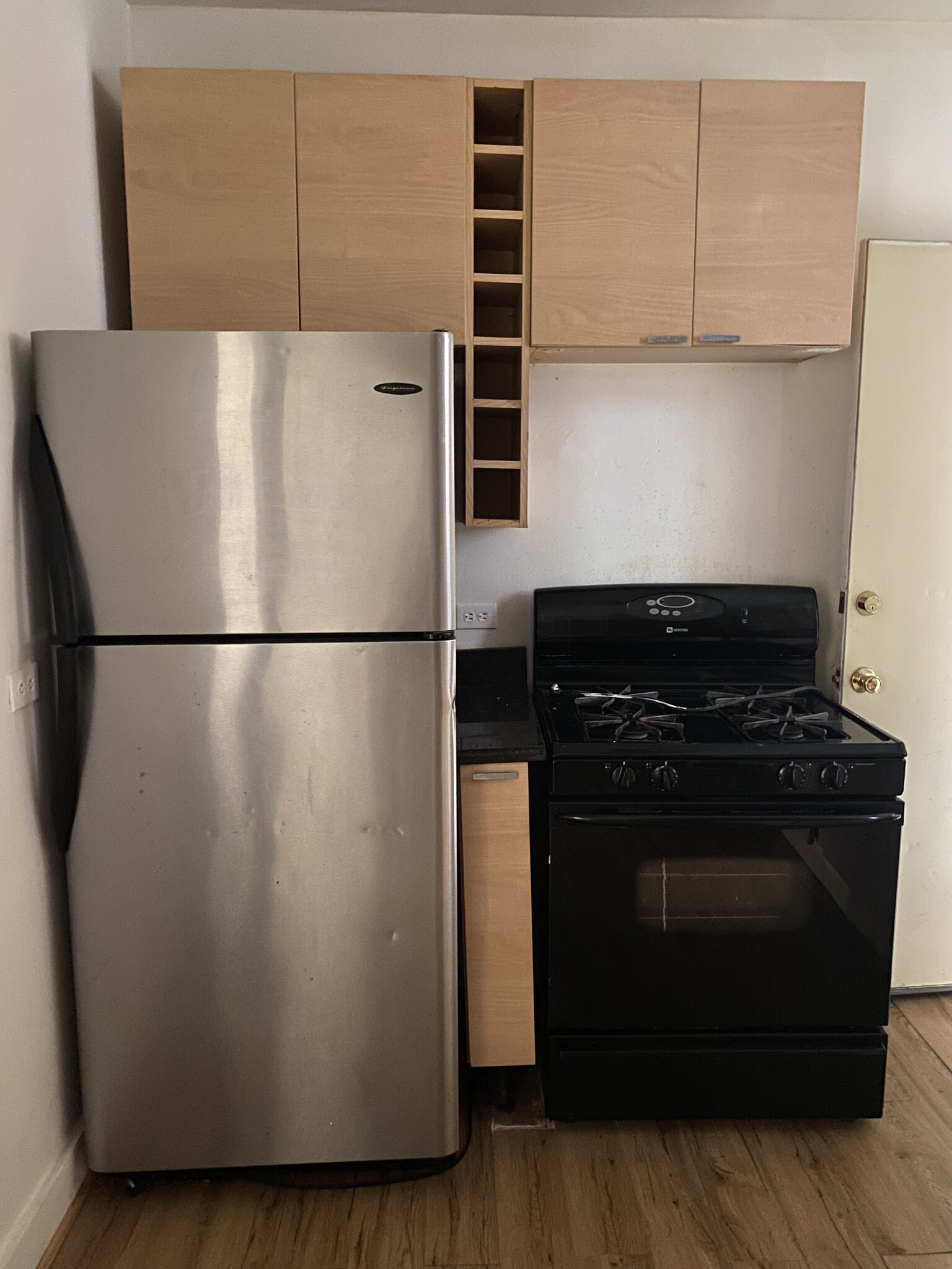 Kitchen - 4930 N Kedzie Ave