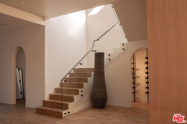 Building Photo - 6546 Colgate Ave