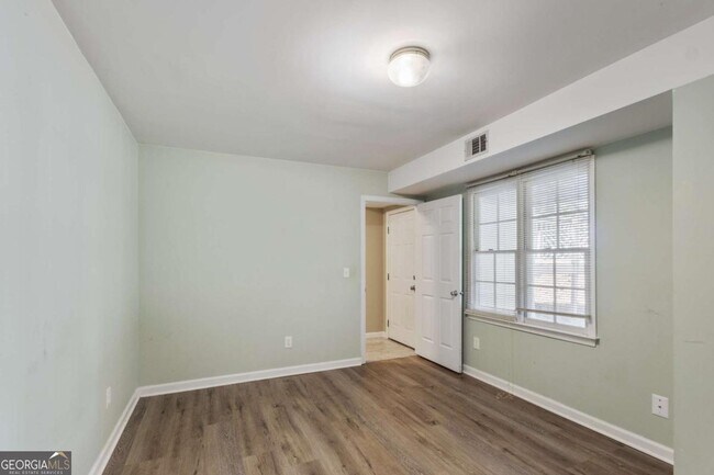 Building Photo - 4565 Ashmore Cir
