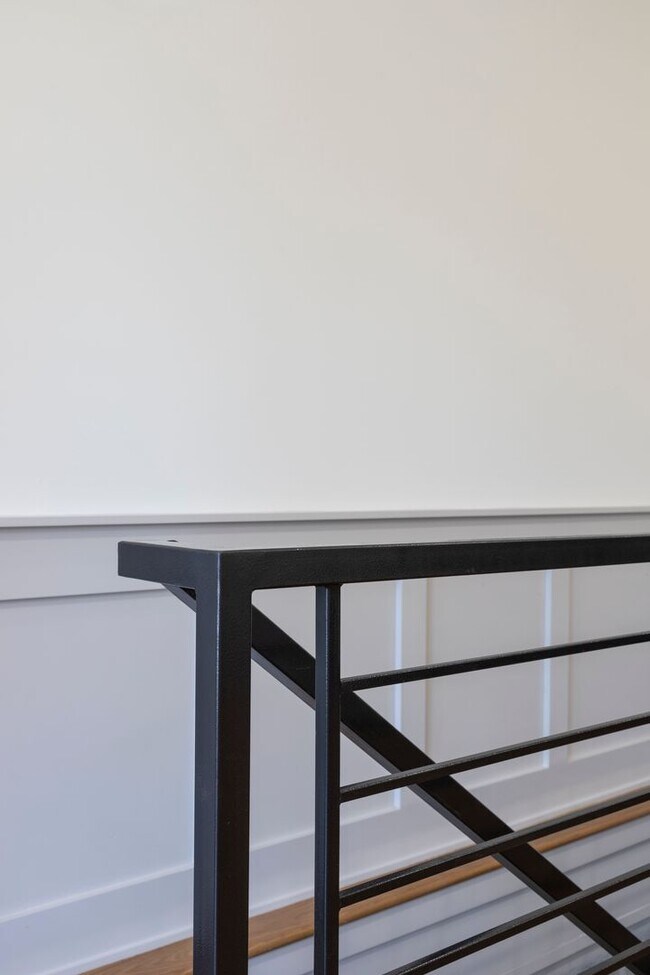 Building Photo - Your Next Home Awaits – Spacious & Beautiful Apartment in North Philadelphia!