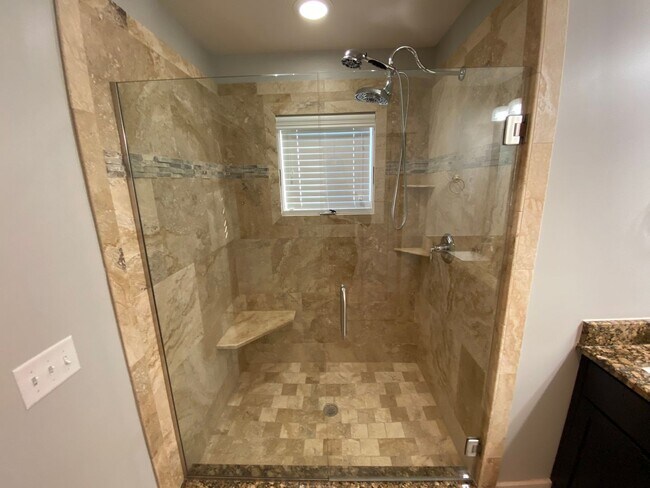 Building Photo - 602 Mariner Way