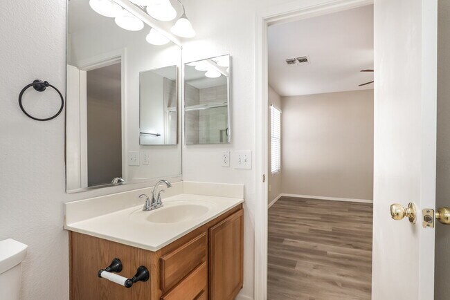 Building Photo - 11240 E Sunland Ave