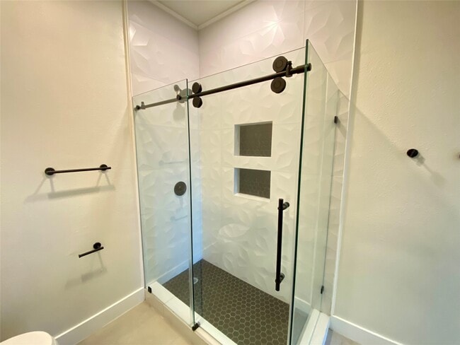 Building Photo - 2001 29th St