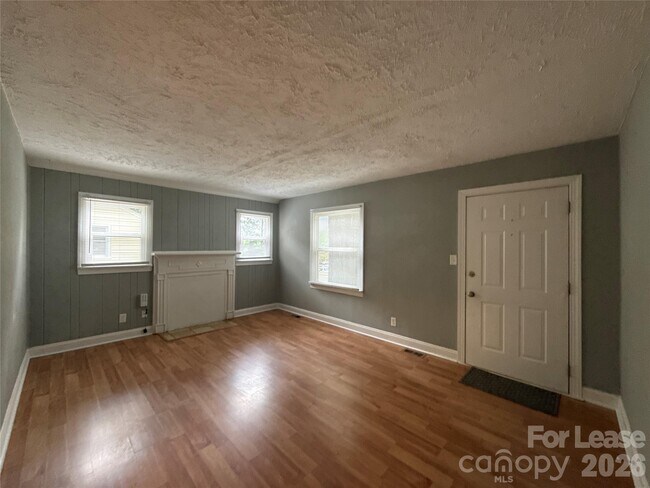 Building Photo - 2660 Revolution Pk Dr