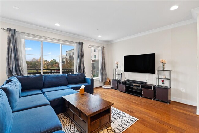 Building Photo - A Glimpse of Serene Living in Chantilly, VA