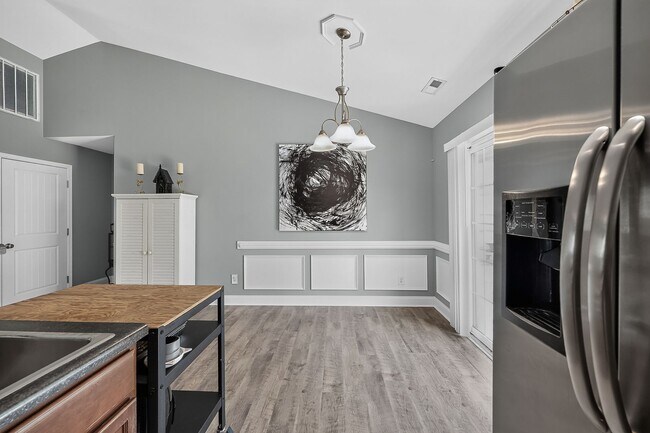 Building Photo - Relax and Unwind in This Sterling Farms Gem