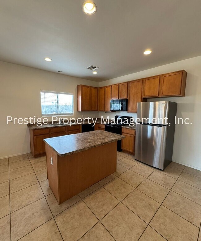 Building Photo - Beautiful Must see Spacious 4/2 Home on the SouthWest Side!!