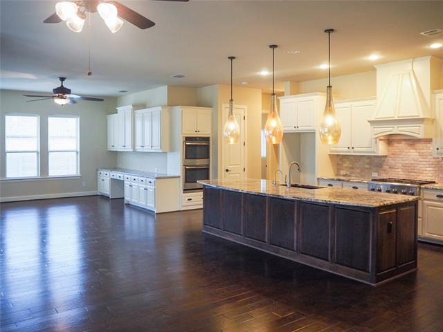 Building Photo - 400 Sunflower Ave