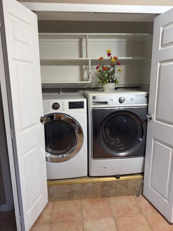 Building Photo - 4409 W Varn Ave